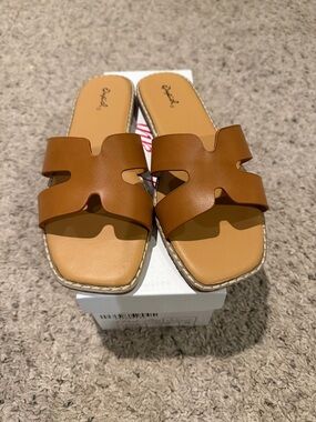 Qupid Pink Lily Cognac Slide Sandals